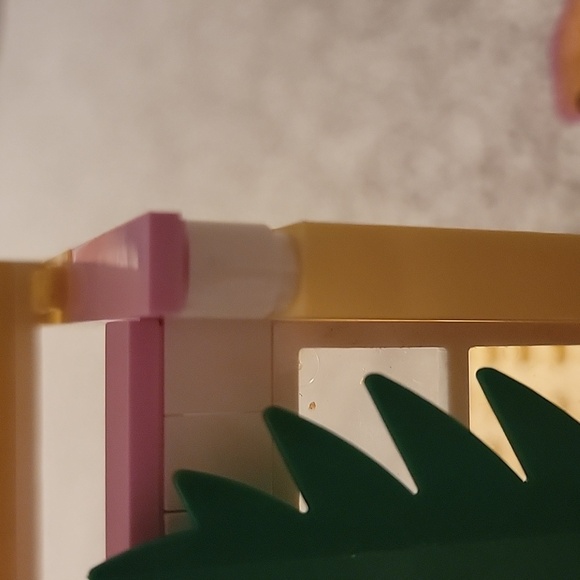 Lego Friends Stephanie's Beach Houae - Picture 6 of 6